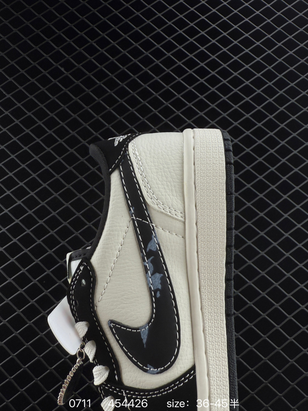 Nike Air Jordan 1 x Travis Scott